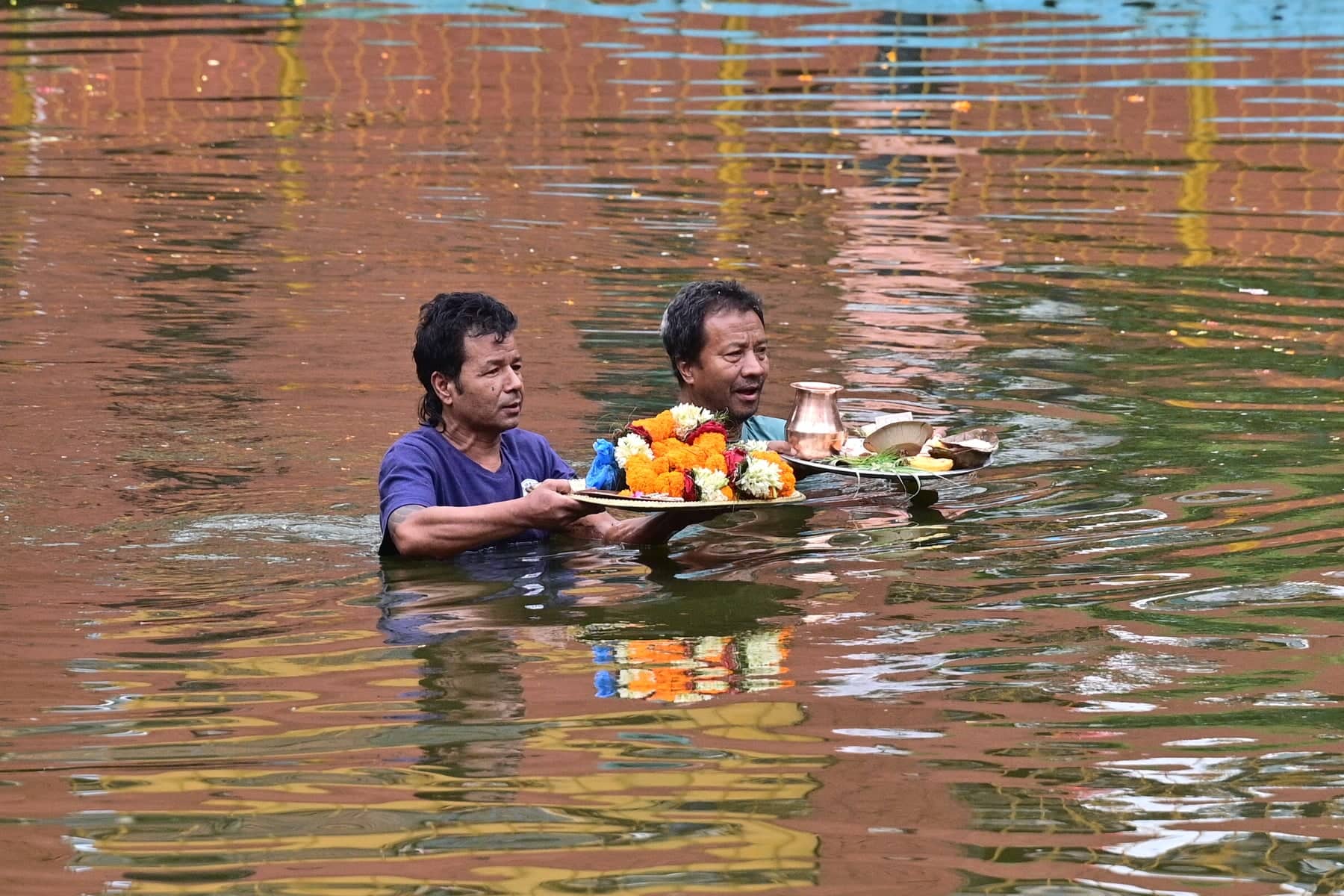 नागपाेखरीमा भक्तजनकाे भिड (तस्वीरहरू)